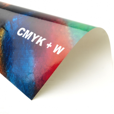 Selbstklebende Langzeit-Klarfolie – CMYK mit weißer Farbe